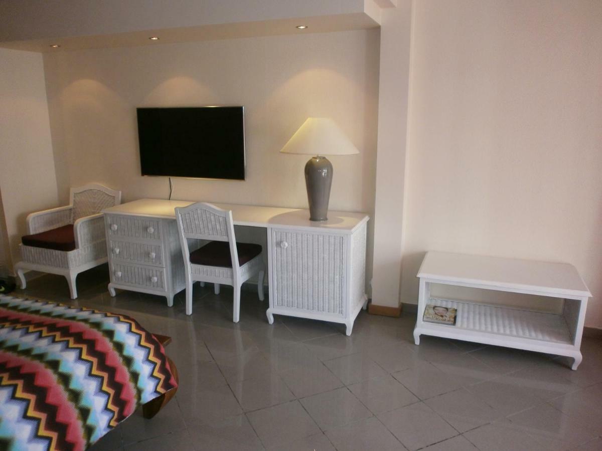 Studio en bord de mer - Résidence La Vieille Tour Le Gosier  Extérieur photo